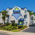Days Inn By Wyndham Carlsbad