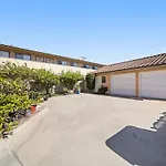 Hot Tub Ocean Views 3 Bedroom Private Home