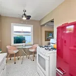 Walk To Beach - Ev Charger - Outdoor Dining - 2Br