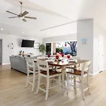 Walk To Ponto Beach - Surf And Relax