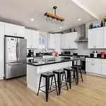 Walk To Ponto Beach - Surf And Relax