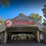 Palm Grove Luxe King, Wet Room & Chefs Kitchen