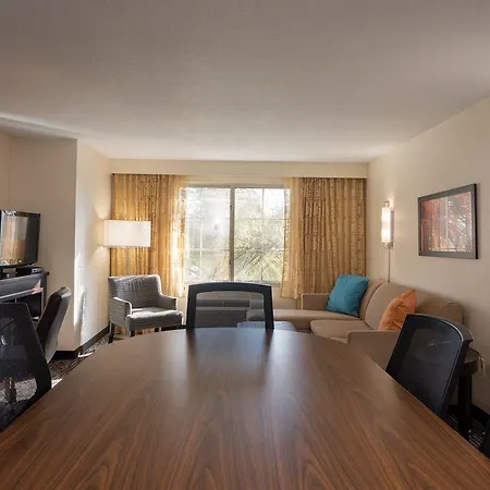 Hyatt House San Diego 4*
