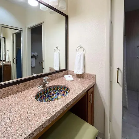Hyatt House San Diego 4*