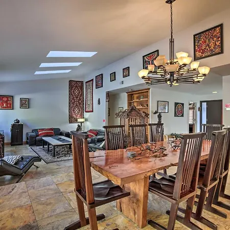 Getaway - Furnished Patio + Pool! Holiday home Carlsbad