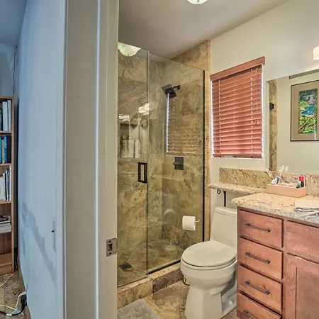 Holiday home Getaway - Furnished Patio + Pool! *