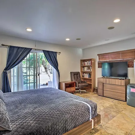 Getaway - Furnished Patio + Pool!