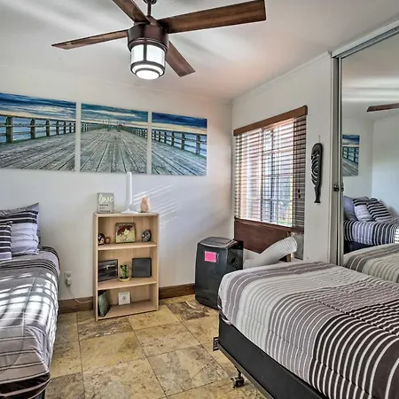 Holiday home Getaway - Furnished Patio + Pool! Carlsbad