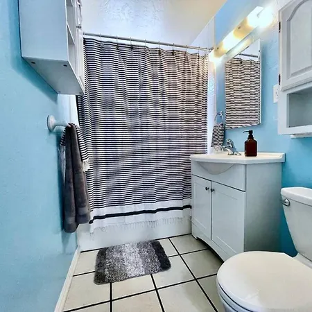 7 Minutes To Legoland-3 Minutes To Beach-king Beds Carlsbad