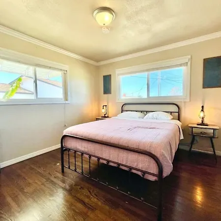 Holiday home King Bed-hot Tub-play Structure-walk To Beach