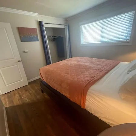 Holiday home King Bed-hot Tub-play Structure-walk To Beach Carlsbad