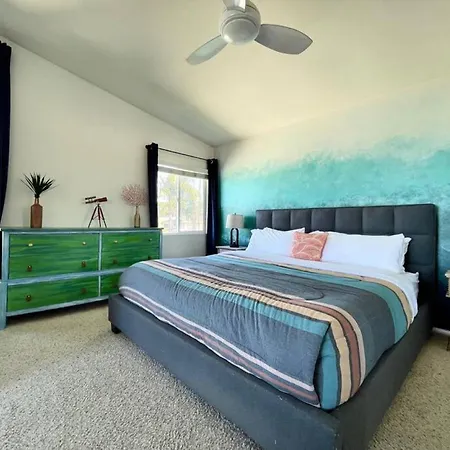 Holiday home 7 Minutes To Legoland-3 Minutes To Beach-king Beds Carlsbad