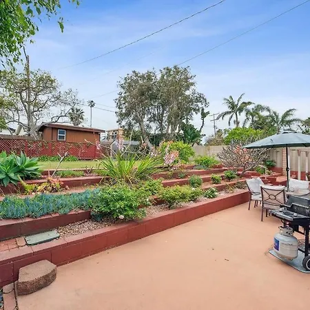 Cozy - 2 Blocks To Beach! Holiday home *