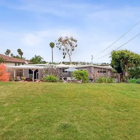 Cozy - 2 Blocks To Beach! Holiday home *
