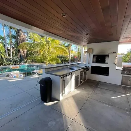 Holiday home Tranquil Retreat With Pool Near Beach & Legoland Carlsbad