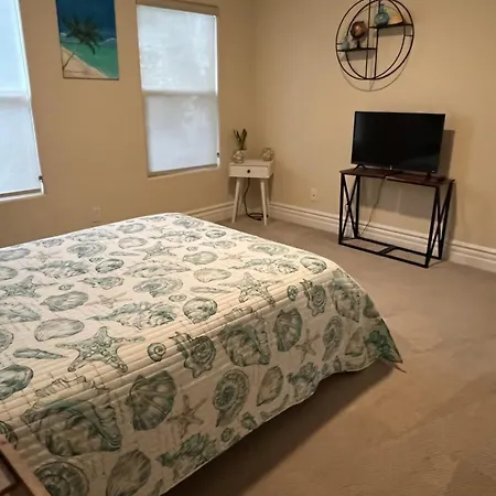 Ocean Views From Beach-themed Gem By Village! Holiday home *
