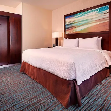 Hotel Fairfield & By Marriott San Diego 3*