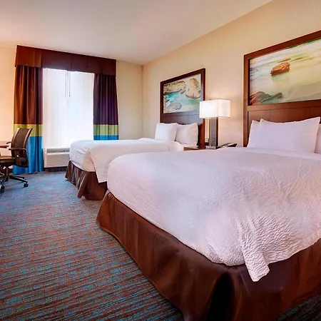 Fairfield & By Marriott San Diego Hotel 3*