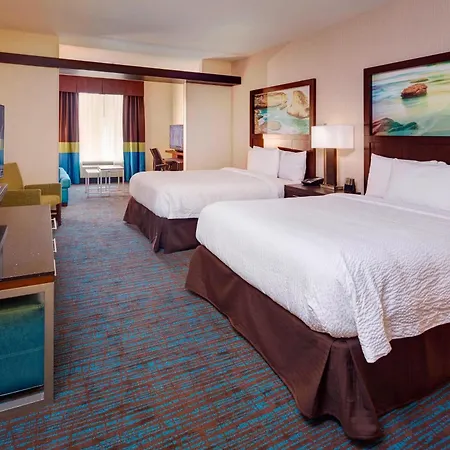 Hotel Fairfield & By Marriott San Diego 3*