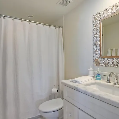 3690 Boulevard - Unit C Holiday home *