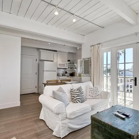 3690 Boulevard - Unit C * Carlsbad