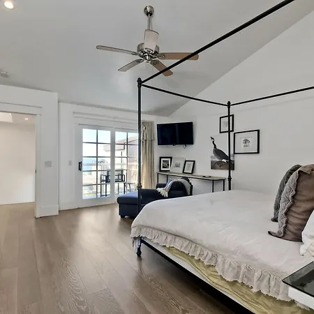 Holiday home 3636 Blvd - Lower