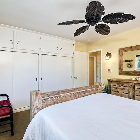 5285 Shore Drive * Carlsbad