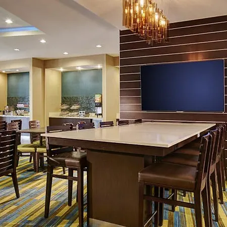 Hotel Fairfield & By Marriott San Diego
