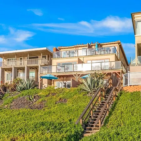 Amazing Beachfront With Deck, Patio, & Balcony Apartment