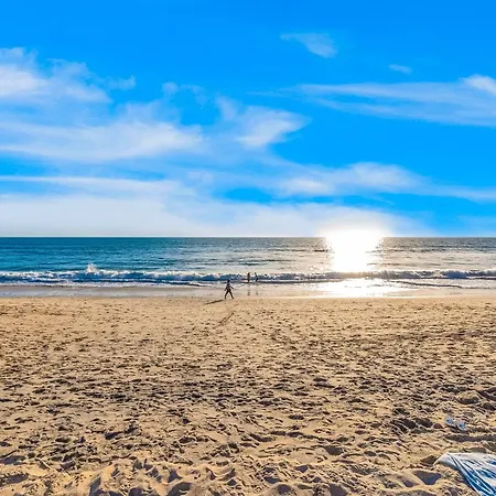Apartment Amazing Beachfront With Deck, Patio, & Balcony *
