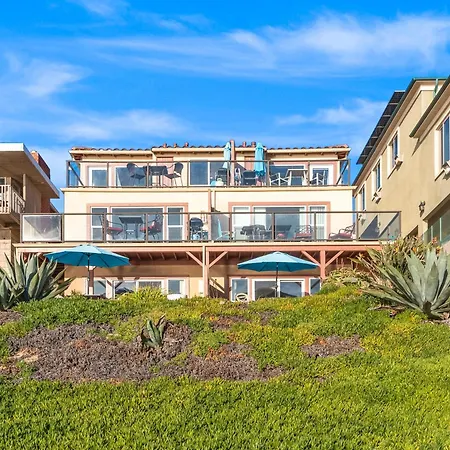 3009 Ocean St F Fantastic Oceanfront Featuring Free Wifi, Patio Apartment