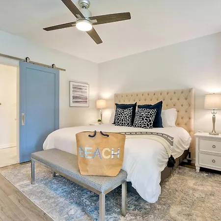 La Costa Comfort - Resort-style Living For 2 Holiday home