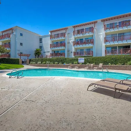 La Costa Comfort - Resort-style Living For 2 Holiday home *