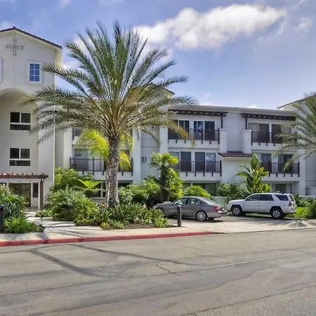 La Costa Comfort - Resort-style Living For 2 Holiday home *