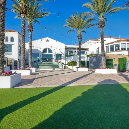 Southern Exposure With Private Balcony Holiday home