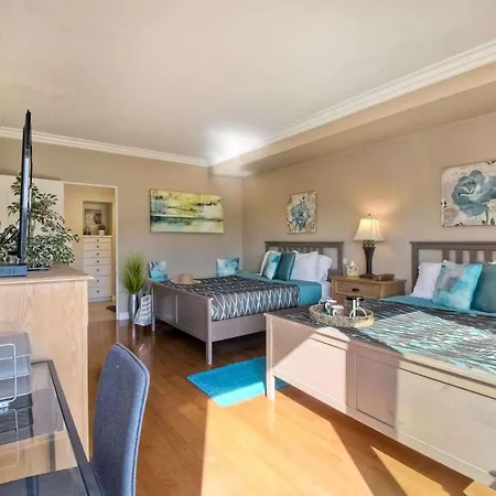 Holiday home Southern Exposure With Private Balcony *