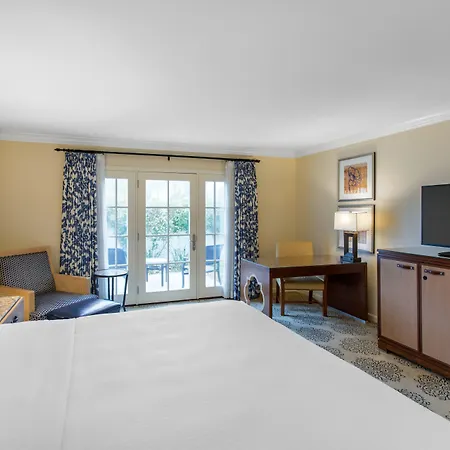 Omni La Costa & 4*