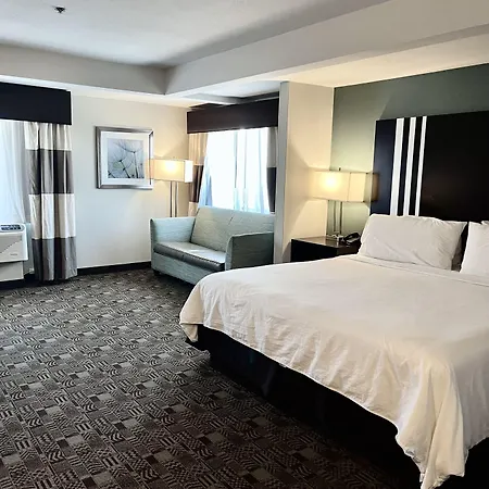 Hotel Express & By Ihg 3*