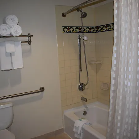 Hyatt House San Diego 4*