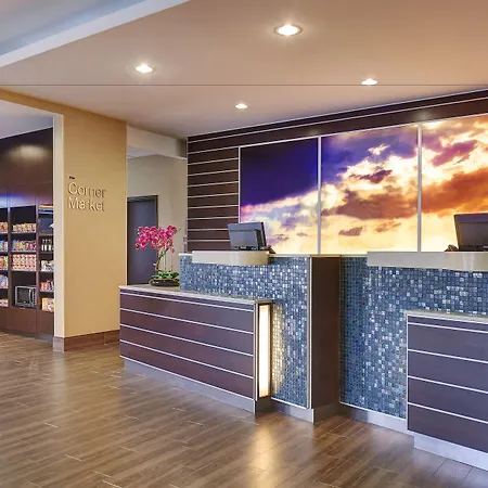 Fairfield & By Marriott San Diego Hotel