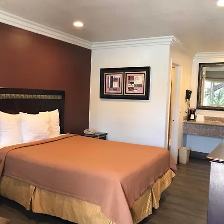 Hyland Near Legoland Motel Carlsbad