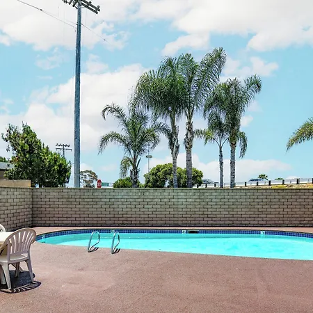 Hyland Near Legoland Motel