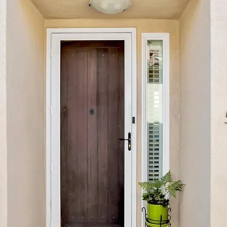 - Walk - Village - Pool - - Gym - Carlsbad