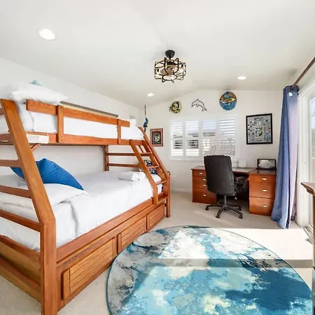 Holiday home Hot Tub Ocean Views 3 Bedroom Private