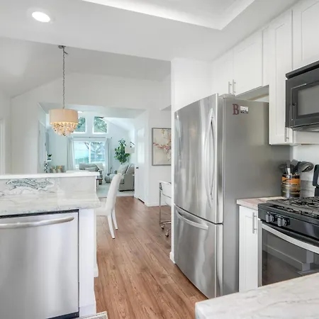 Coastal — Private Patio + Gated Pool & In Minutes To The Beach!