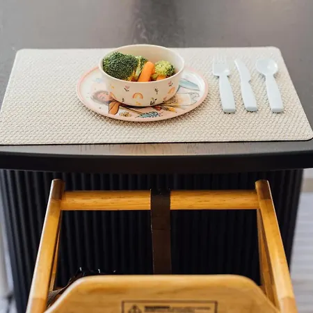 Palm Grove Luxe King, Wet & Chefs Kitchen * Carlsbad