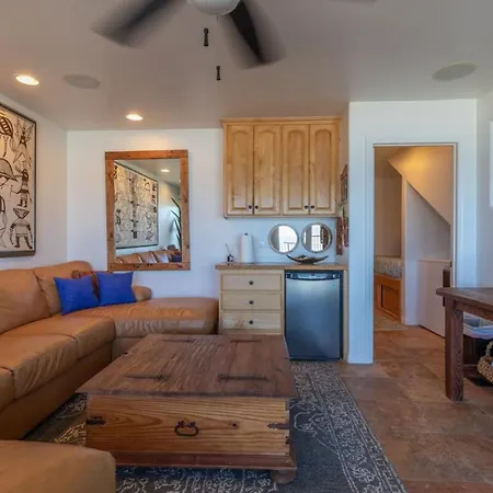 Oceanfront On Sand, Walk To Village Holiday home *