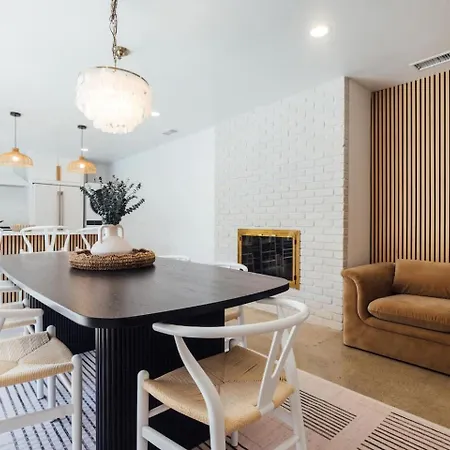 Holiday home Palm Grove Luxe King, Wet & Chefs Kitchen *