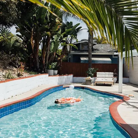 Palm Grove Luxe King, Wet & Chefs Kitchen Carlsbad