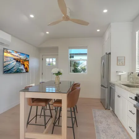Luxury Retreat | Across The Street From | Firepit, Bbq, Ping Pong, Cornhole &